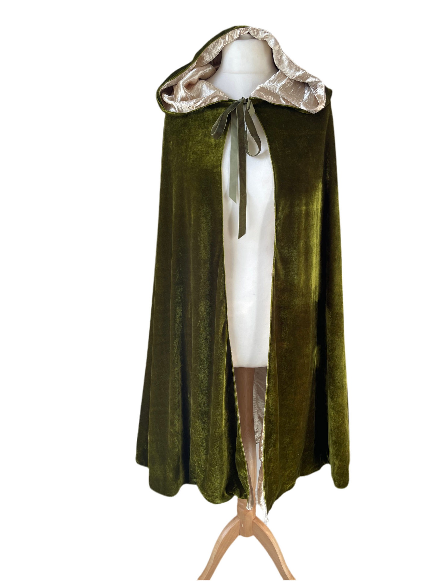‘Evangeline’ Velvet Cloak