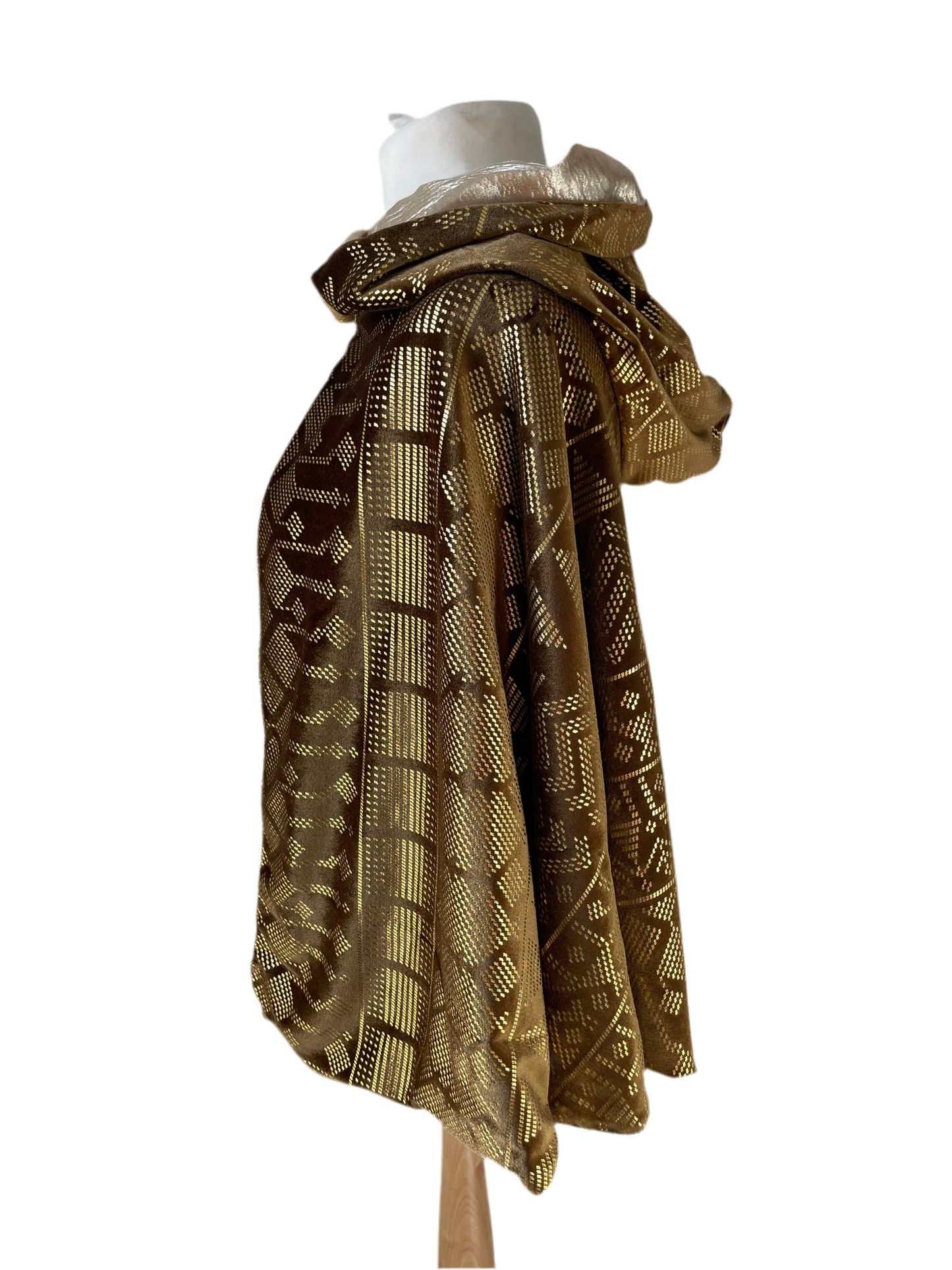 ‘Andromeda’ Short Cloak
